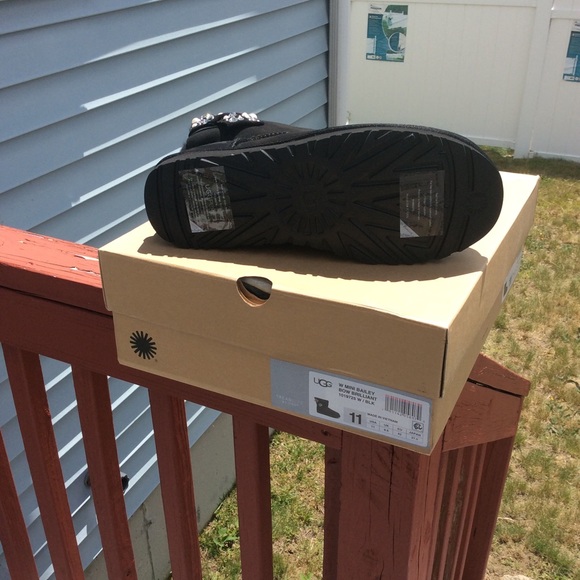 UGG MINI BAILEY BOW BRILLIANT - Picture 3 of 8